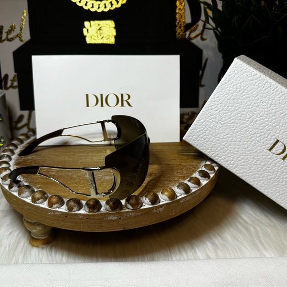 Christian Dior shield gradient sunglasses with box⭐️ - Picture 5 of 11